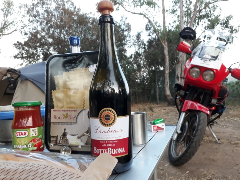 Noch ein paar Bildchen.. Habe es aber nicht geschafft die Bilder in die gewünschten Ordner zu schieben..... sardinien 2018 079.jpg
